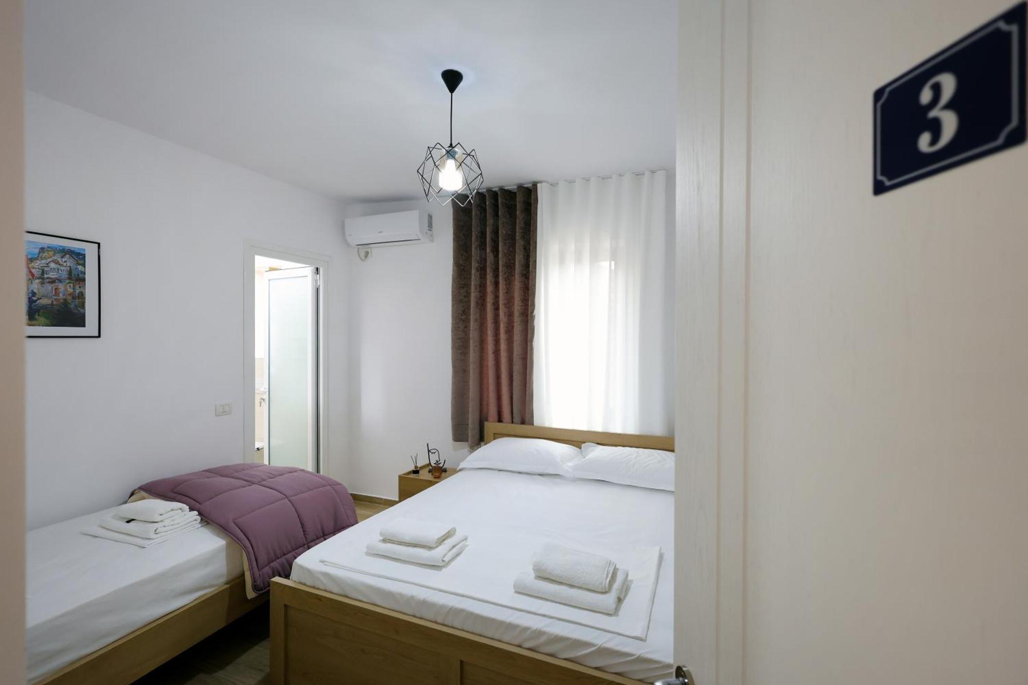 Hotel Vila Vreko B&B Berat Exterior photo